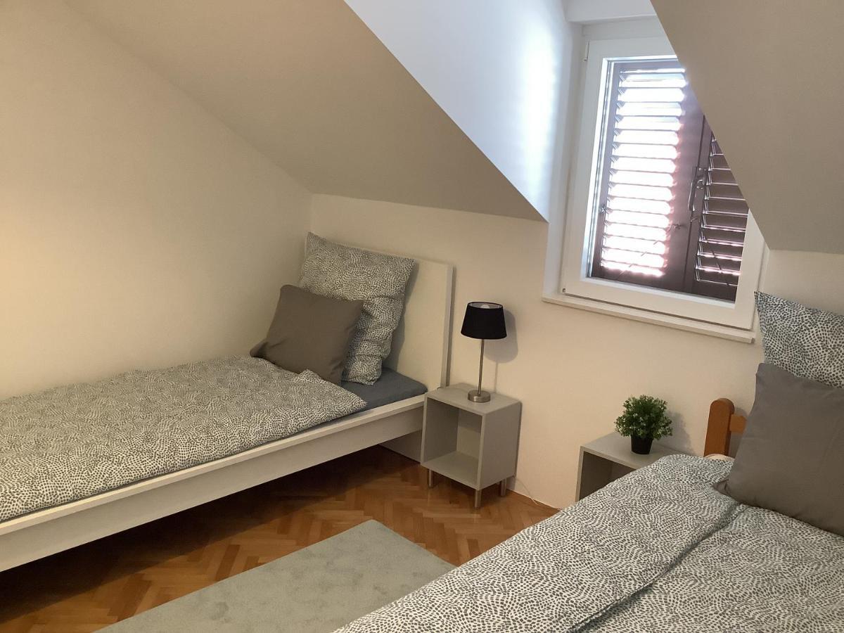Portside Apartment Kaštela Екстериор снимка