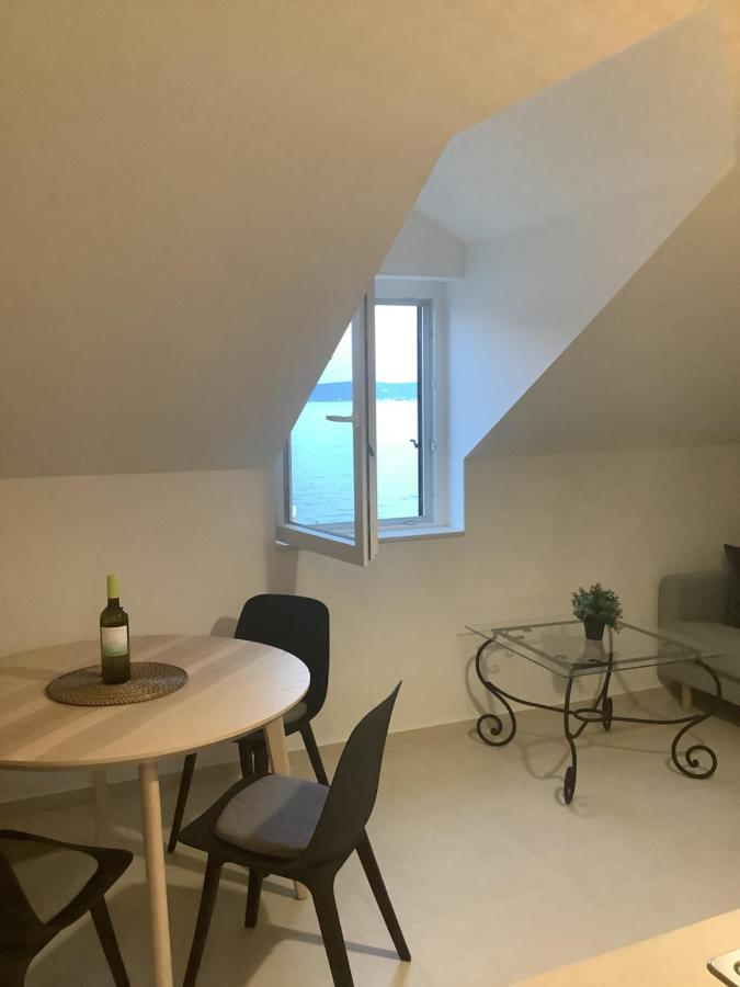 Portside Apartment Kaštela Екстериор снимка