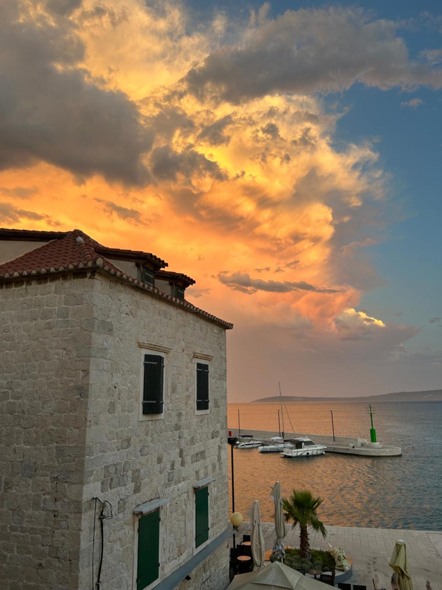 Portside Apartment Kaštela Екстериор снимка