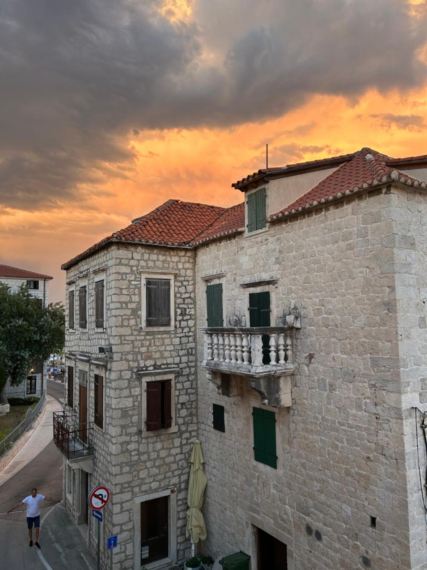 Portside Apartment Kaštela Екстериор снимка