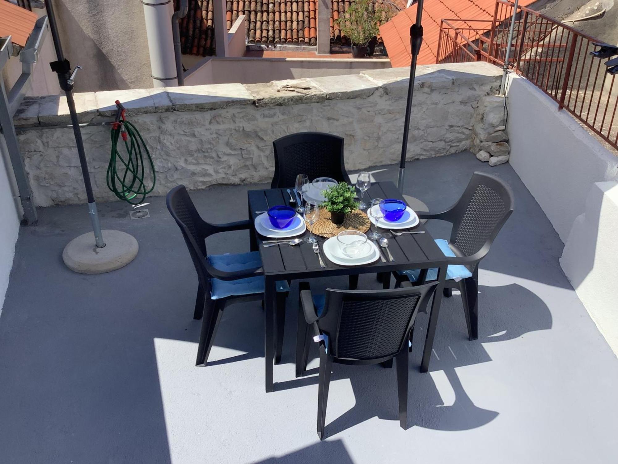 Portside Apartment Kaštela Екстериор снимка